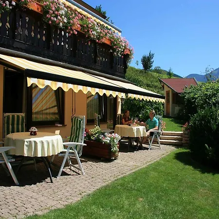 Haus Bergquell 아파트