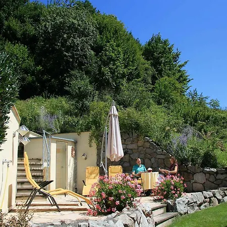 Haus Bergquell 아파트 *